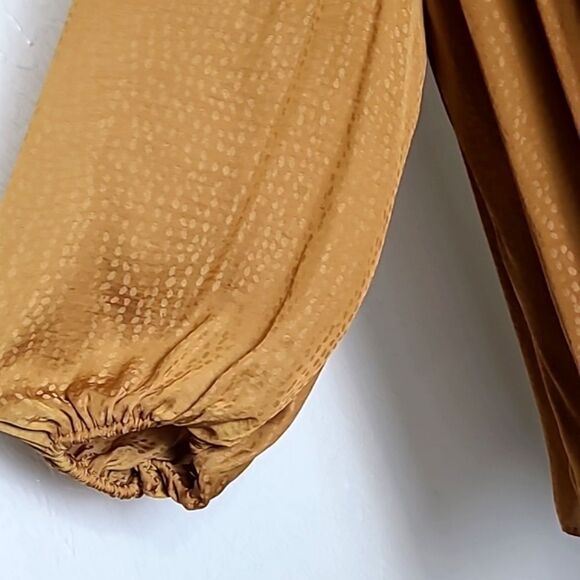 Worthington Light Orangey Tan Wide Longsleeve Pullover Blouse, Size Medium - Picture 3 of 8